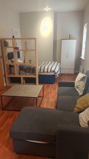 Apartment To Rent In Camden Village, Jewellery Quarter, B1