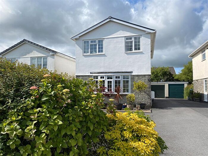 3 Bedroom Detached House For Sale In Waterloo Road, Ammanford, SA18