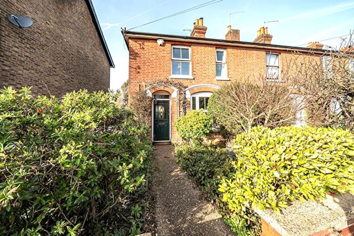 2 Bedroom Terraced House To Rent In Penyston Road, Maidenhead, SL6