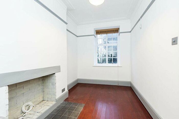 1 Bedroom Flat To Rent In Hillside Court, Hampstead, NW3