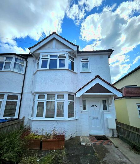 3 Bedroom Semi-Detached House To Rent In Byron Avenue, New Malden, KT3