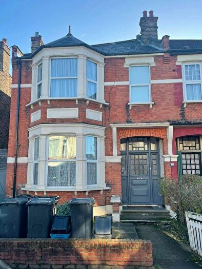 1 Bedroom Flat To Rent In Dover Road, London, E12