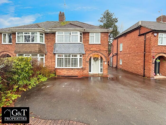 3 Bedroom Semi Detached House For Sale In Beechfield Grove, Bilston, WV14
