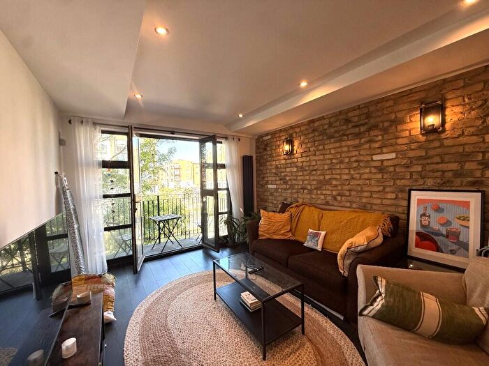 2 Bedroom Apartment To Rent In Copperfield Road, London, E3