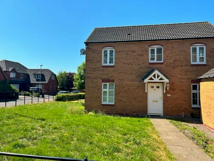 3 Bedroom Detached House To Rent In Shalford Road, Leicester, LE5