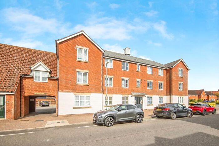 2 Bedroom Flat For Sale In Gavin Way, Highwoods, Colchester, Essex, CO4