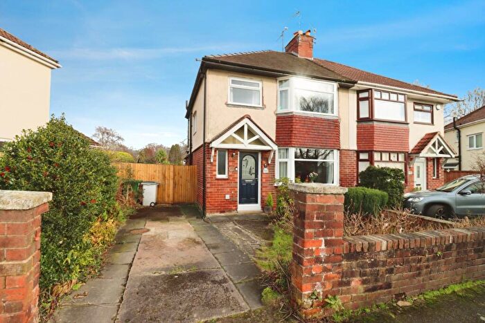 3 Bedroom Semi-Detached House For Sale In Beechway, Bebington, CH63