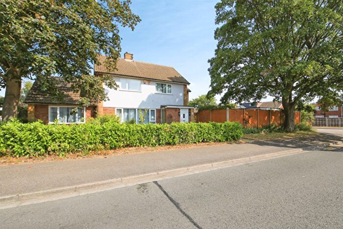 4 Bedroom Detached House For Sale In Kirby Walk, Peterborough, PE3