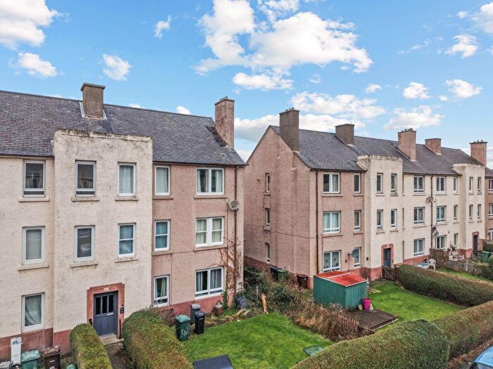 2 Bedroom Flat For Sale In / Granton Terrace, Edinburgh, EH5