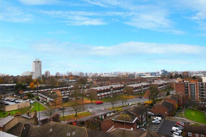 2 Bedroom Flat To Rent In Wellington Street London, SE18