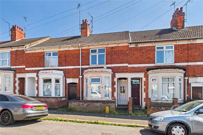 3 Bedroom Terraced House To Rent In Charles Street, Kettering, Northamptonshire, NN16