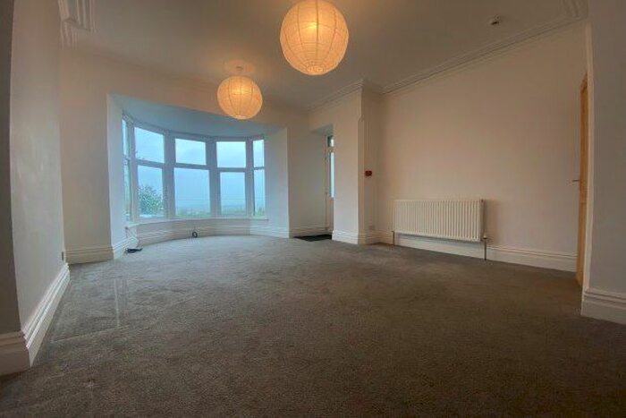 3 Bedroom Flat To Rent In Harlech LL46