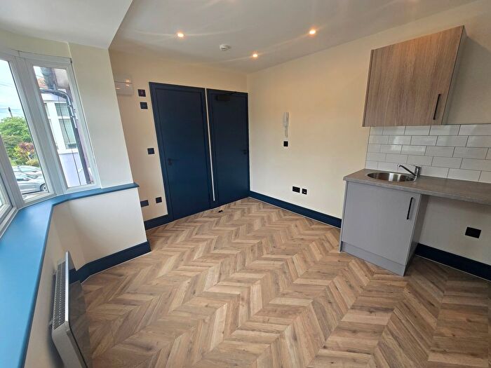 Studio To Rent In Carr Road, Northolt, UB5