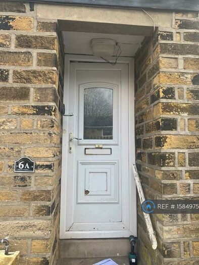 2 Bedroom Flat To Rent In Plane Trees, New Pellon, Halifax, HX2