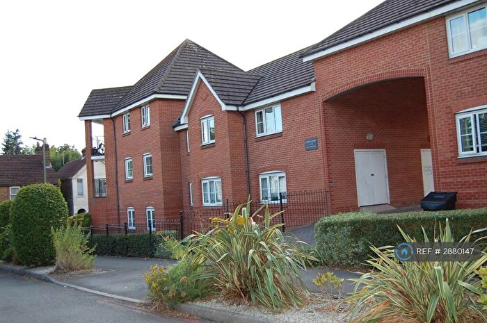 2 Bedroom Flat To Rent In Tylehurst Drive, Redhill, RH1