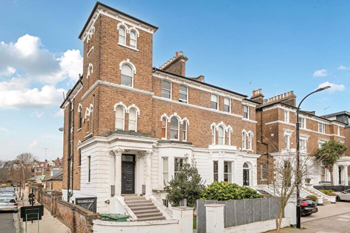 1 Bedroom Flat For Sale In Priory Road, West Hampstead, NW6