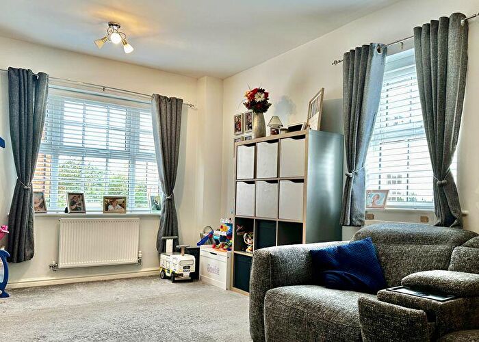 3 Bedroom Detached House For Sale In Badgers Drive, Wantage, OX12