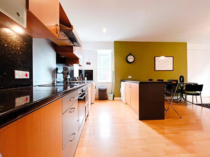 2 Bedroom Flat To Rent In City Central, Leeds, West Yorkshire, LS1