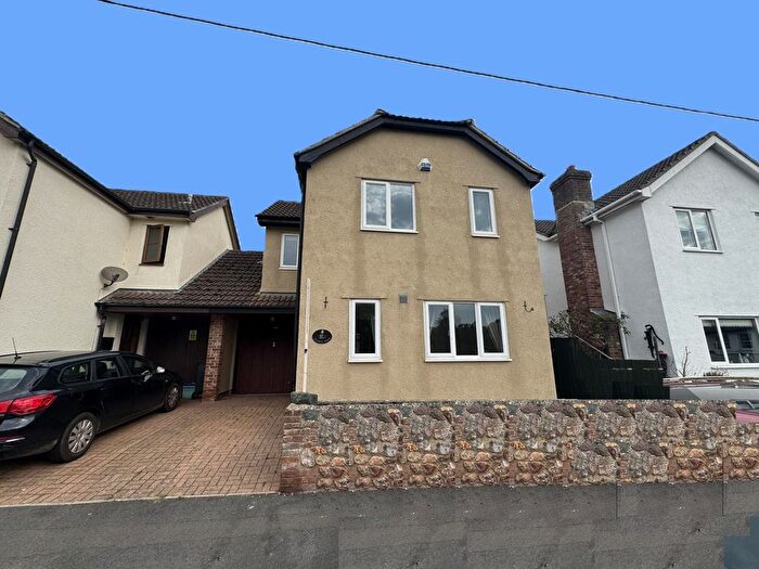 3 Bedroom Town House To Rent In Weech Road, Dawlish, EX7
