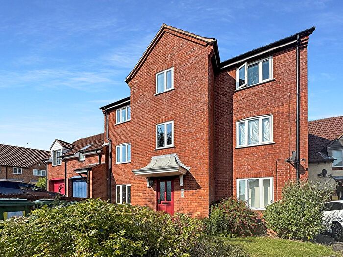 1 Bedroom Flat To Rent In Stanshaws Close, Bradley Stoke, BS32