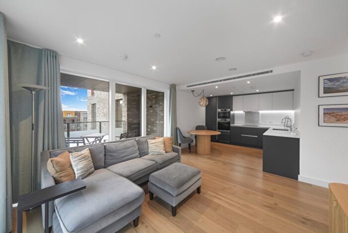 2 Bedroom Flat To Rent In Rennie Street, London, SE10