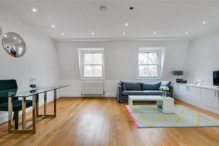 2 Bedroom Apartment To Rent In Baker Street, Marylebone, London, NW1