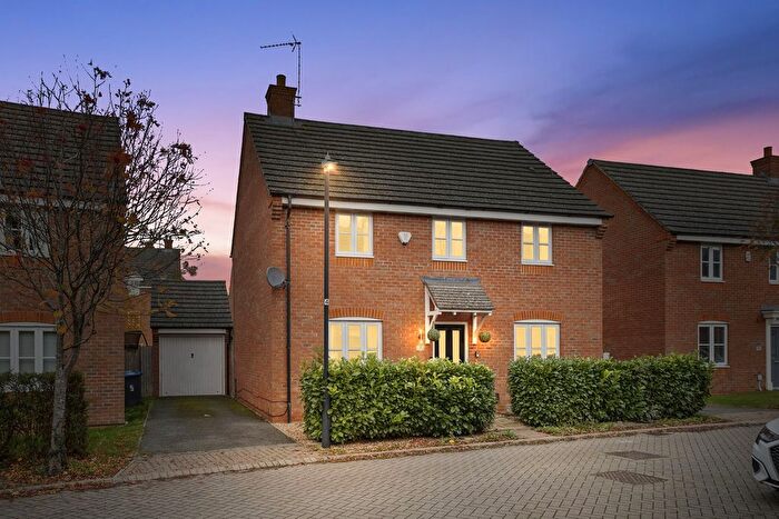 4 Bedroom Detached House For Sale In Woodleigh Road, Rugby, CV23