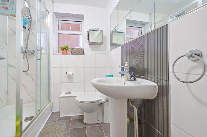 2 Bedroom Apartment For Sale In Park Crescent, Rottingdean, Brighton, East Sussex, BN2