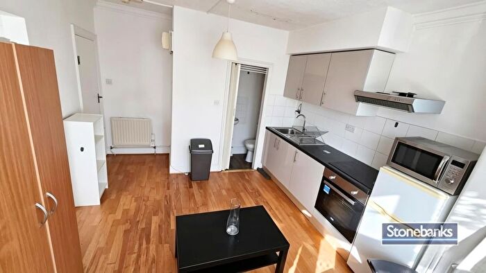 Studio To Rent In Rosebank Avenue, Wembley, HA0