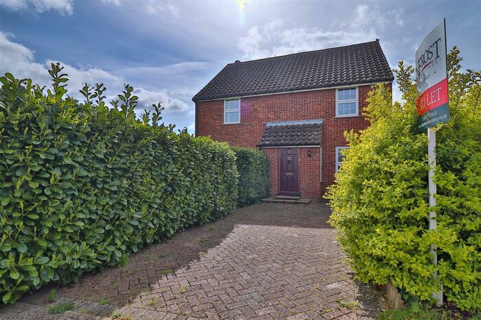 5 Bedroom Detached House To Rent In Ann Beaumont Way, Hadleigh, Ipswich, IP7
