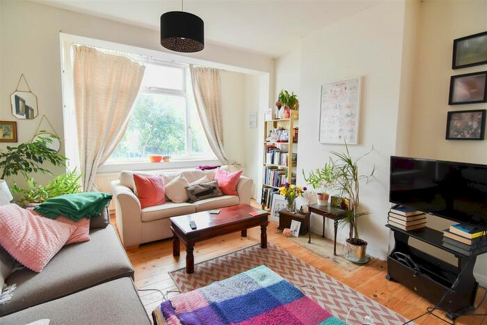 3 Bedroom Property To Rent In Woodmansterne Road, London, SW16