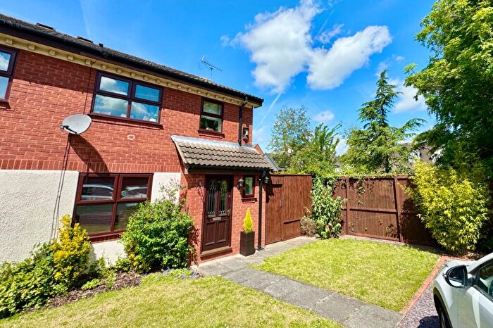 3 Bedroom Semi-Detached House For Sale In The Beeches, Nantwich, Cheshire, CW5