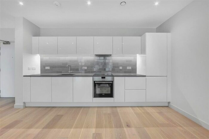 2 Bedroom Flat To Rent In Mercier Court, Royal Wharf, Royal Victoria Docks, E16