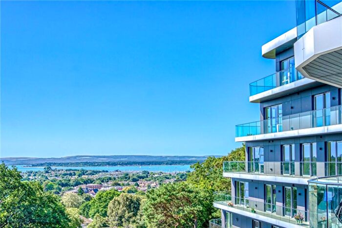 3 Bedroom Apartment For Sale In Mount Road, Poole, Dorset, BH14