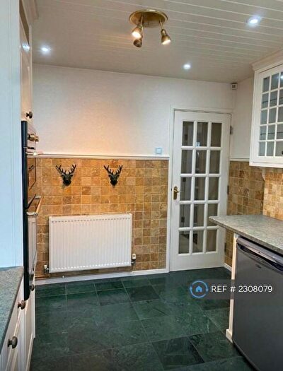 2 Bedroom Bungalow To Rent In Seamark Close, Kent, CT12