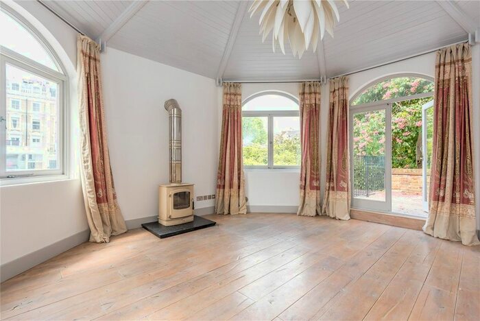 2 Bedroom Detached House To Rent In The Limes, Linden Gardens, London, W2