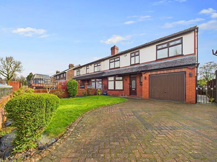 5 Bedroom Semi-Detached House To Rent In Church Road, Tyldesley, M29