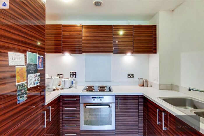 1 Bedroom Flat To Rent In Viridian Apartments, Nine Elms, SW8