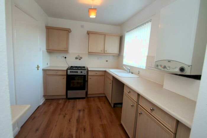 2 Bedroom Apartment To Rent In Ambergate Close, Westerhope, NE5