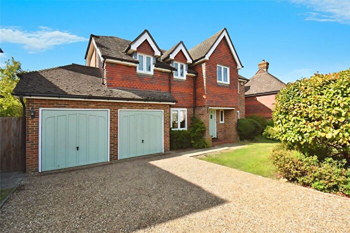 5 Bedroom Detached House For Sale In Hotham Close, Swanley, Kent, BR8