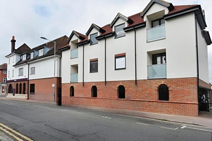 1 Bedroom Apartment To Rent In Station Road, Gerrards Cross, SL9