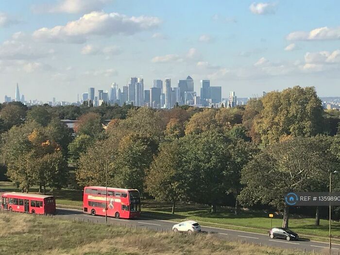 1 Bedroom Flat To Rent In Woolwich Common, London, SE18