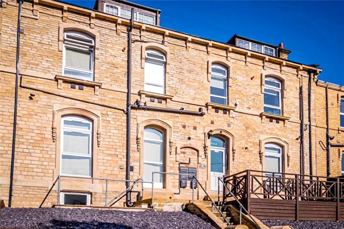 1 Bedroom Apartment To Rent In Bankfield Road, Huddersfield, HD1