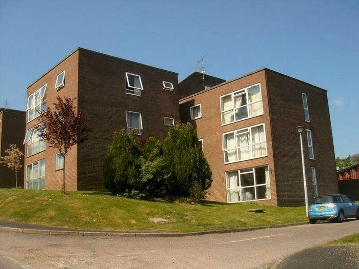 2 Bedroom Flat To Rent In Alton, GU34