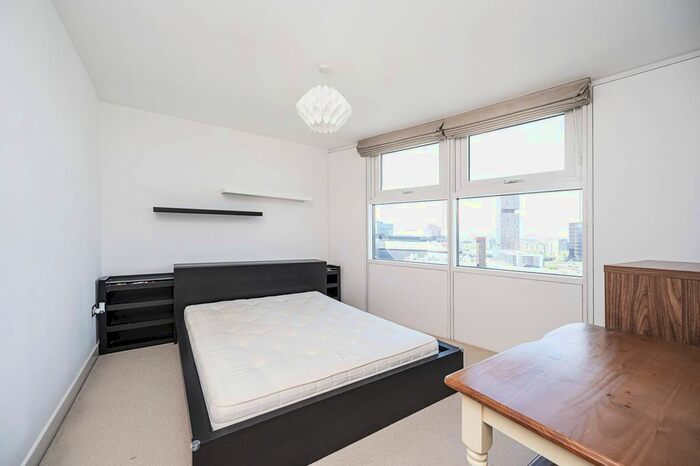 2 Bedroom Flat To Rent In Stratford Eye, Stratford, London, E15
