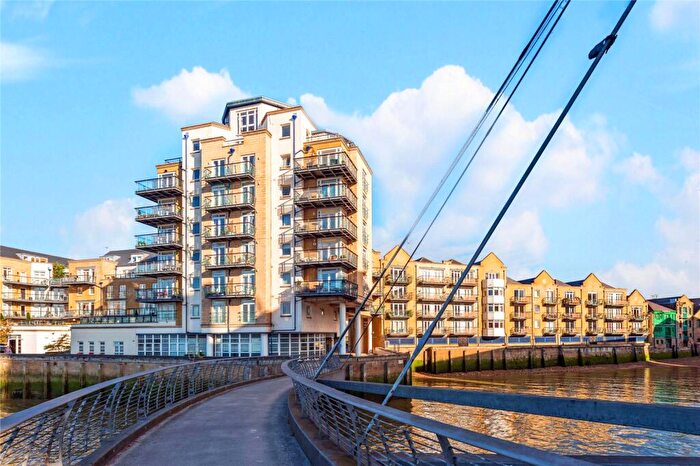2 Bedroom Apartment To Rent In Narrow Street, E14
