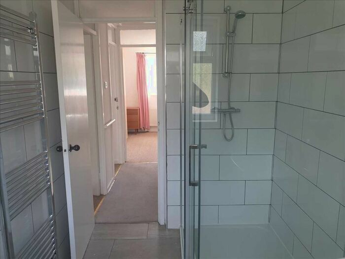 1 Bedroom Property To Rent In Tenterden Drive, Canterbury, CT2
