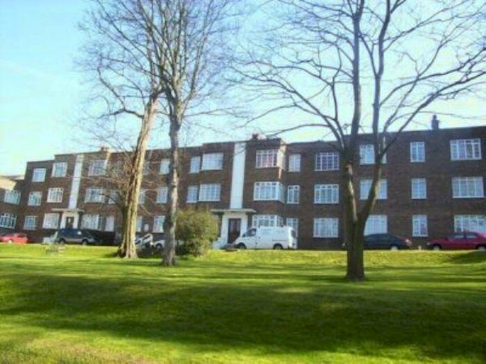 3 Bedroom Flat To Rent In A Well Presented Three Bedroom Flat., CR0
