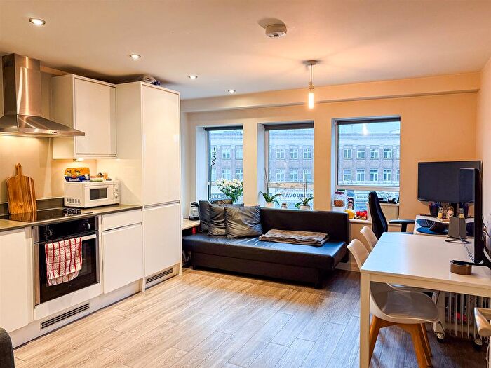 1 Bedroom Flat To Rent In Perth Road, Ilford, IG2