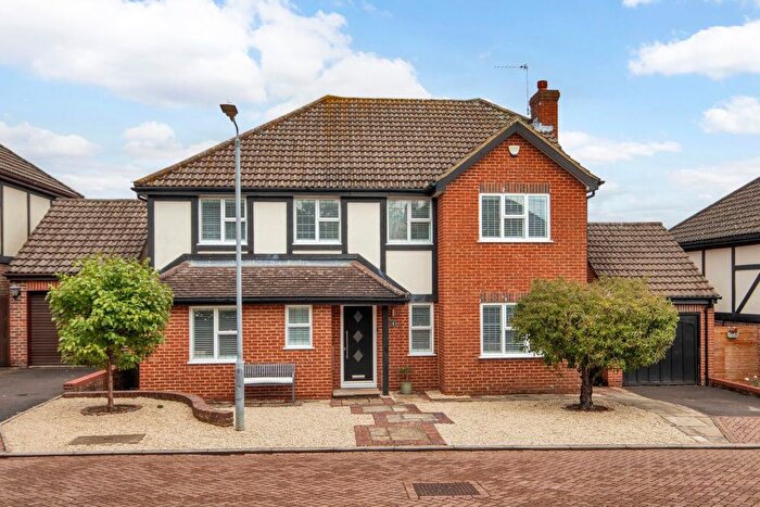 4 Bedroom Detached House For Sale In Everglade Close, Hartley, Longfield, DA3